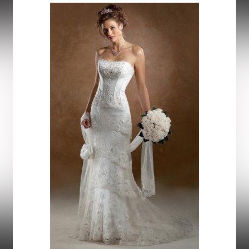 SOLD Maggie Sottero Ivory Strapless Sweetheart Lace Trumpet Wedding Gown